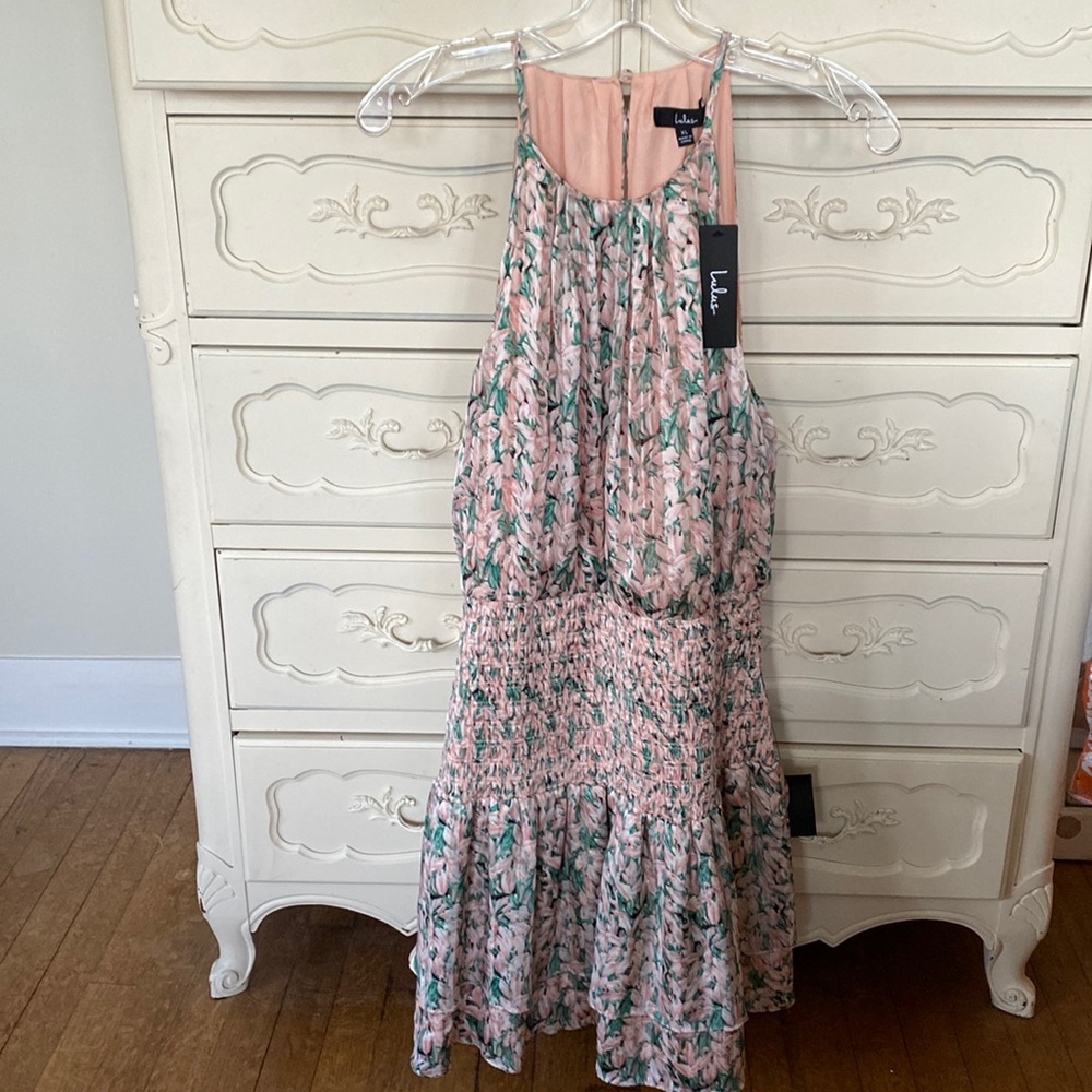 NWT Lulu’s smocked waist halter dress